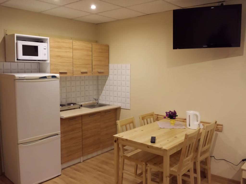 Pokoje Goscinne Vis A Vis Retro Gostynin Habitación foto